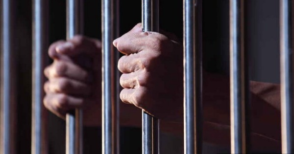 改判监30年鞭笞12下 电工杀妻上诉逃死刑