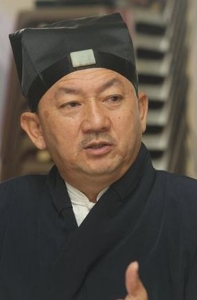 陈和章:须申请批文 宗教场所未开放