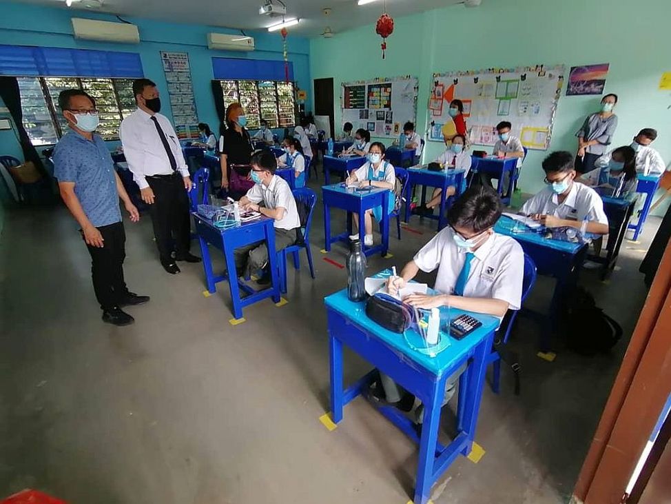 甲华文中学复课仅3人缺席