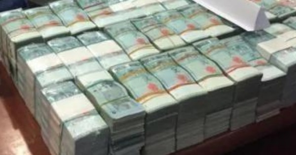 2土青团员住家搜出60万现款