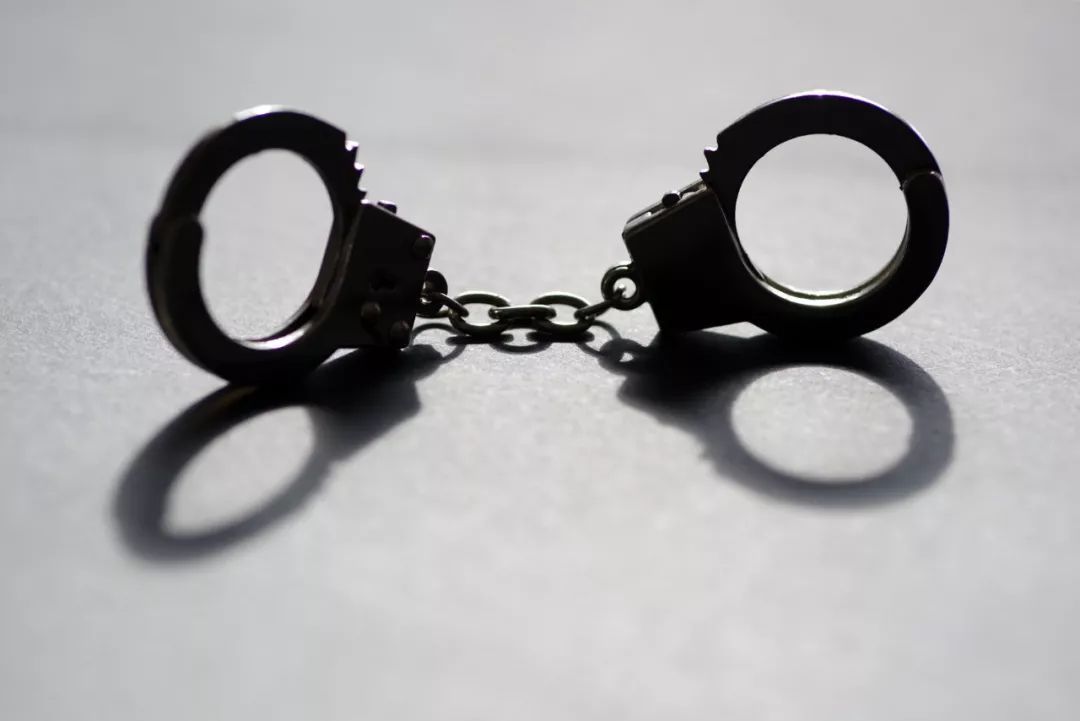 涉嫌抢劫钱币兑换商 7人被控不认罪