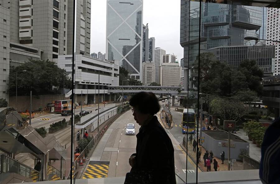 追随在美上市中企 传万国数据香港二次上市