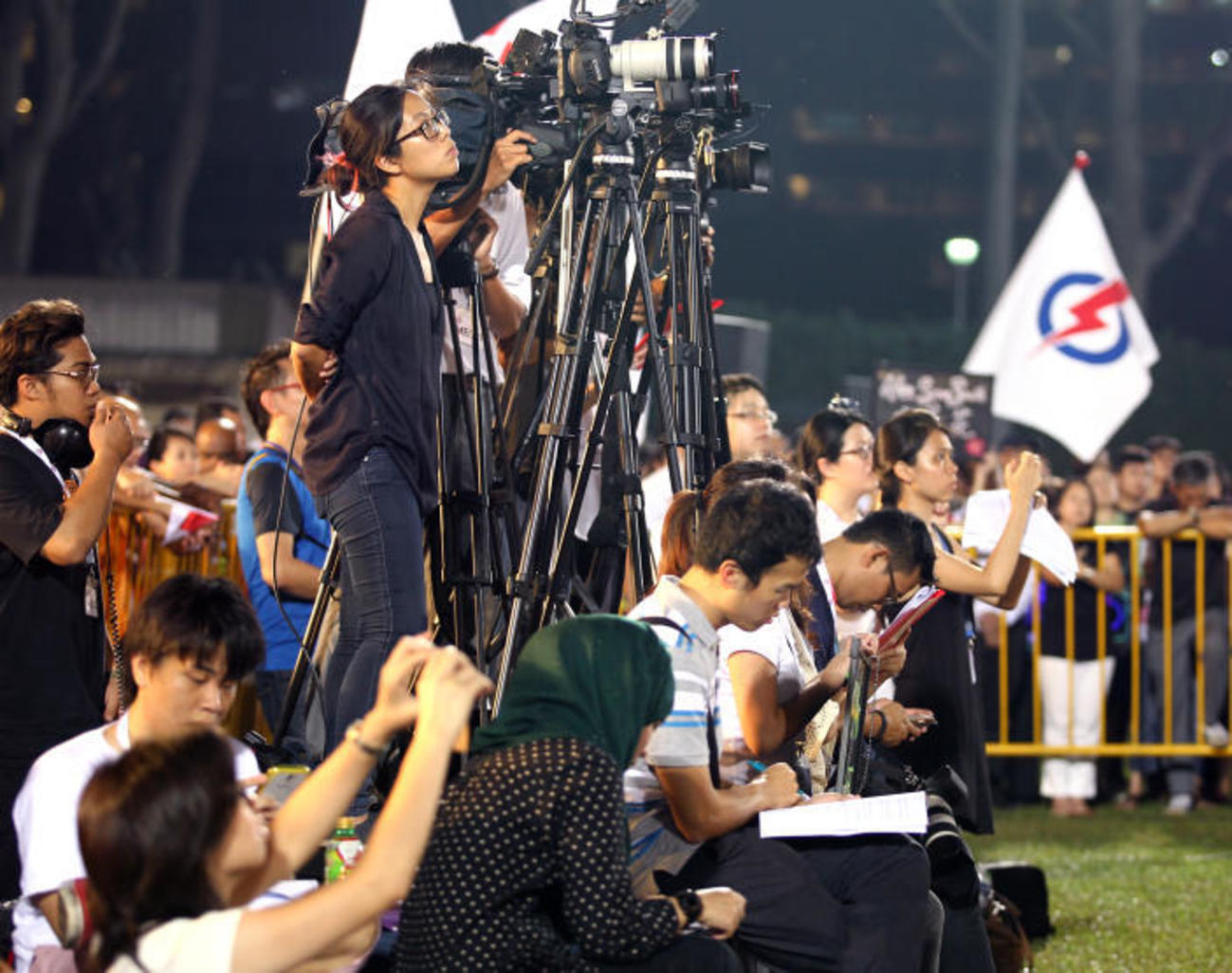 【新加坡大选】通过传统媒体获资讯  长者不知网上造势