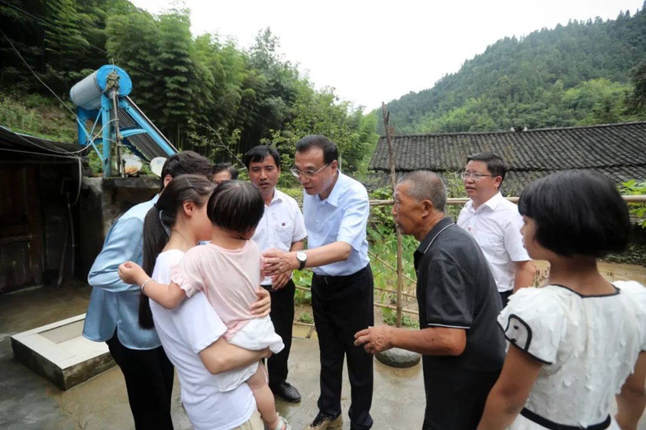 李克强赴贵州视察 促企业多聘农民工