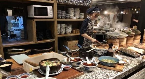 武汉餐饮协会:10人进餐只能先点9人菜