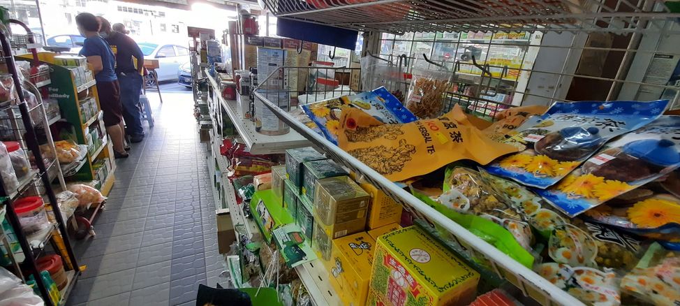 大热天凉茶买气强劲  中药店:人手不足失商机