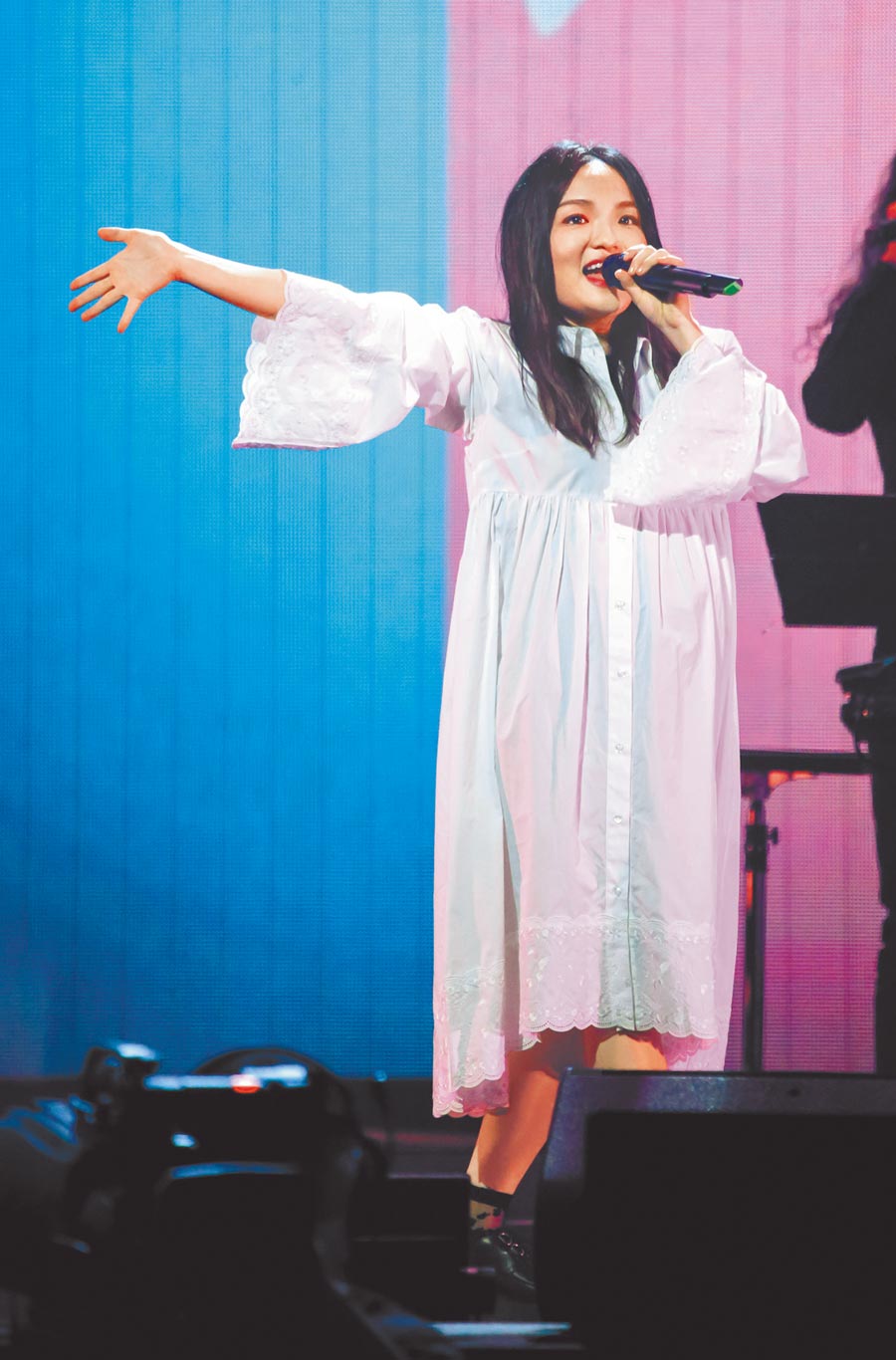 地表最强孕妇！徐佳莹嗨唱 拒绝被喊妈