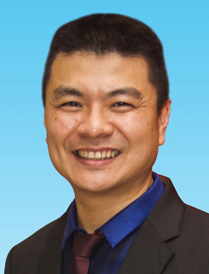陈志喜促关注封闭式养鸡场电源问题