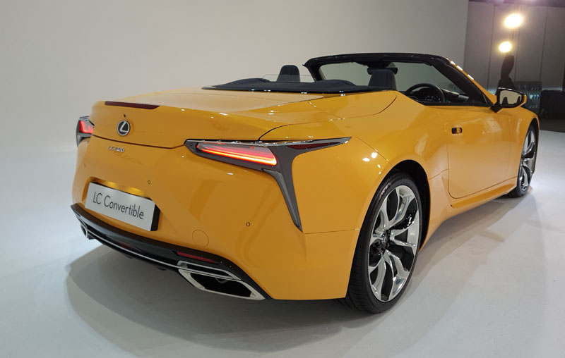 凌志敞篷跑车LC 500 Convertible 自由奔驰