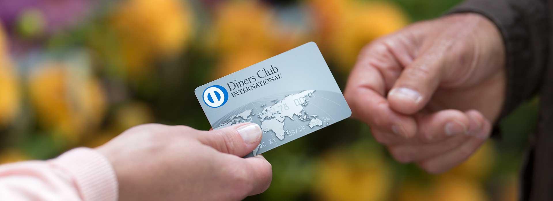 逾3亿沽清Diners Club 佐汉瞄准手套新业务 