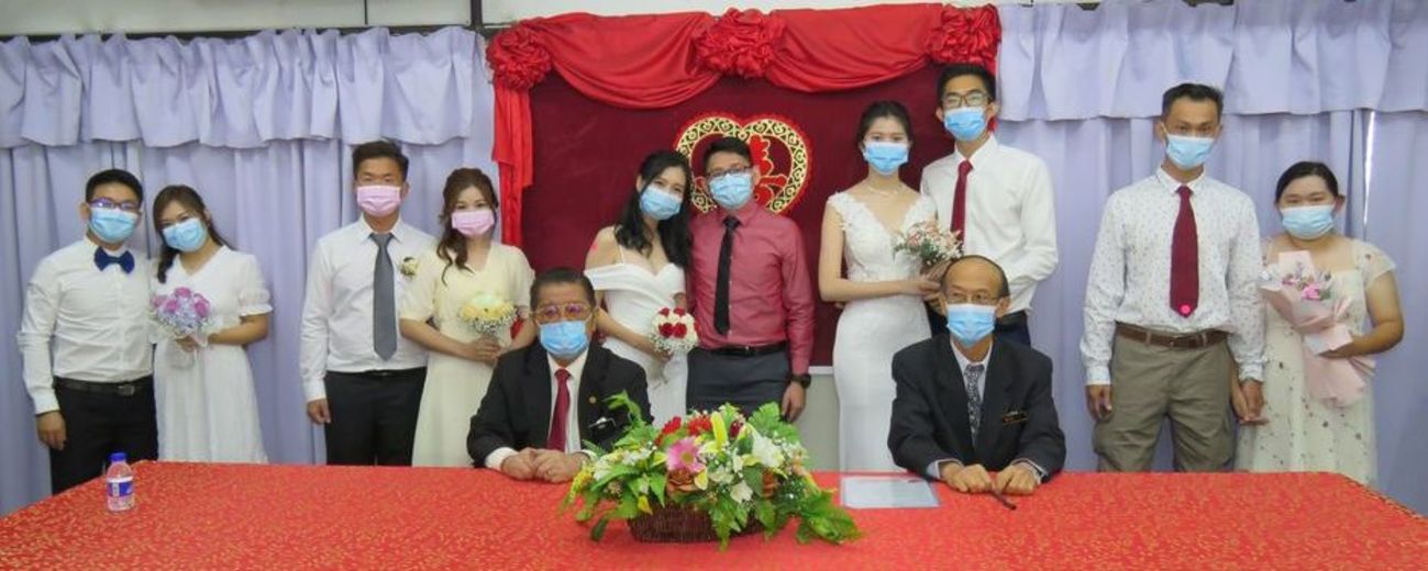 怡精武体育会喜洋洋 元旦10对新人集体结婚