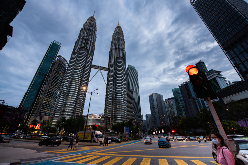 疫后经济应尽早规划/一愚