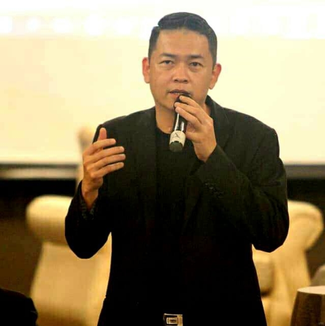 多源流学成箭靶 陈志雄:土团党应自行“关闭”