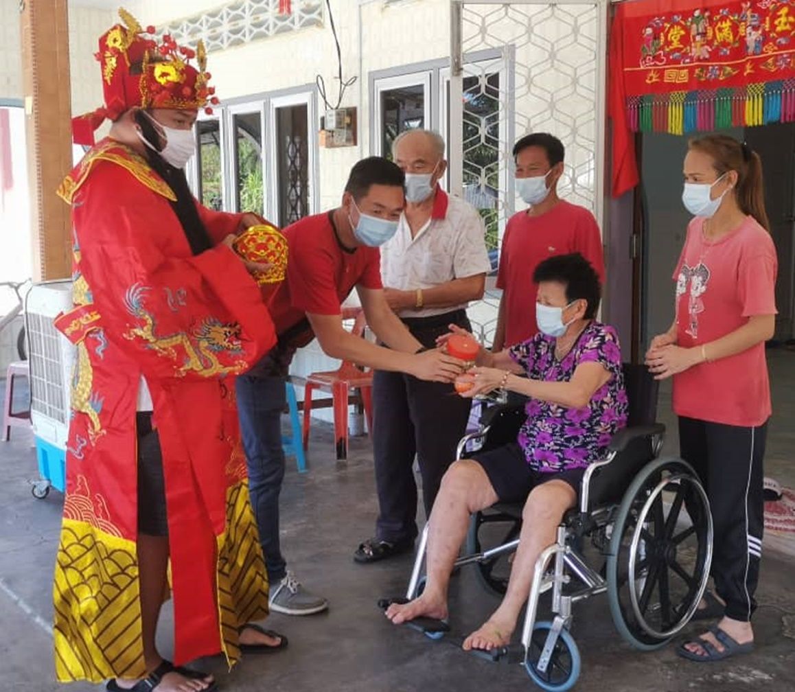 王星元:對華裔不公 新春SOP雙重標準
