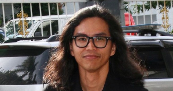 政治漫画家兼社运分子 法米惹扎获释返隆
