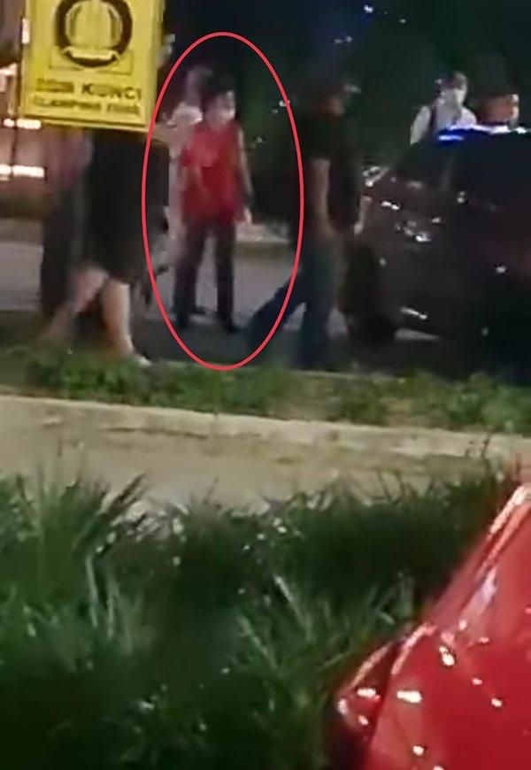 被指直播侮辱人 女網紅被捕
