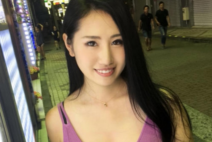 77岁富豪新婚3个月暴毙 AV女优嫩妻成嫌凶