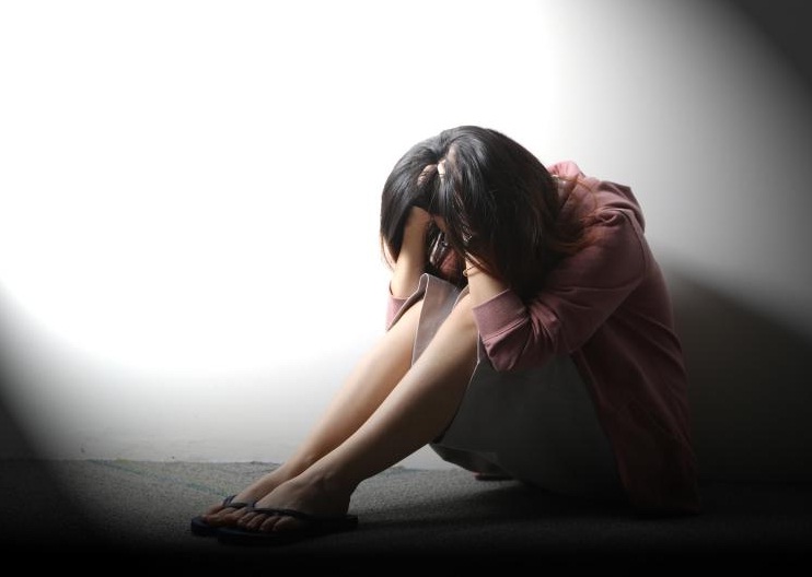 可恶房东 女房客面前全裸自摸
