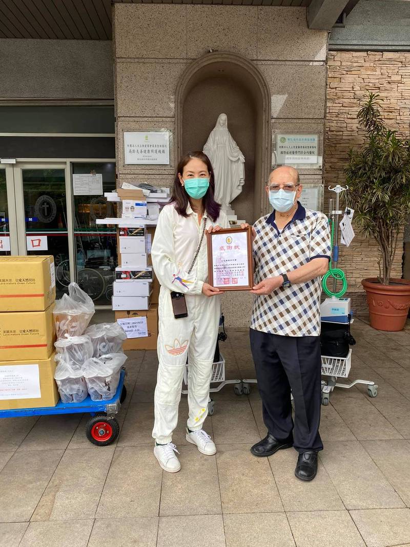 周子瑜买50台PAPR挺台湾医护