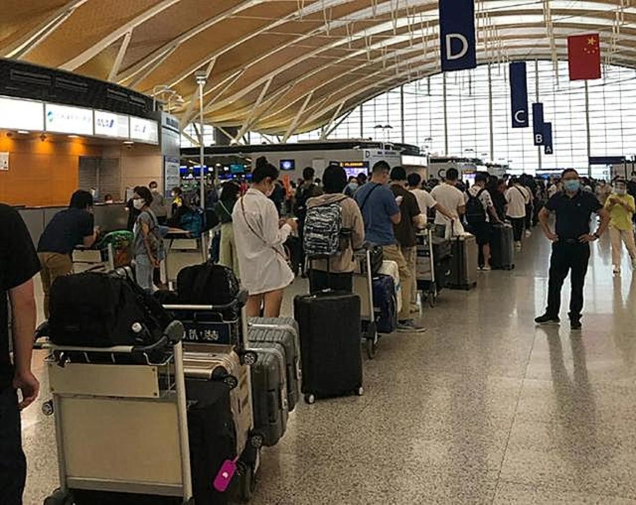 忧防疫及中央政策转变 中国富人多想移民
