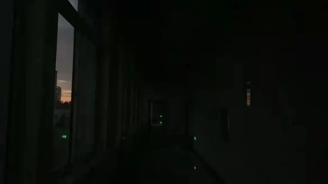 煤比电贵 东北大限电全城一片黑