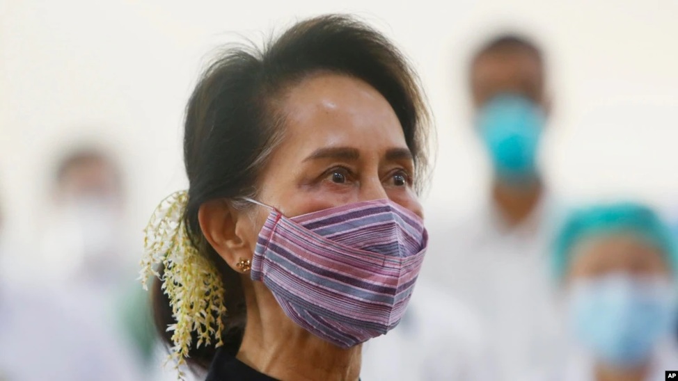 被控多项罪名 昂山频繁出庭损健康