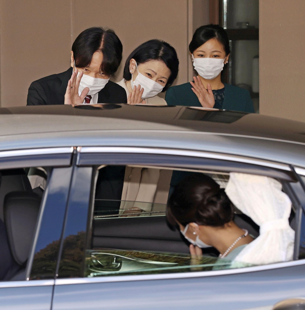 脱离皇室改名小室真子 真子公主正式嫁平民