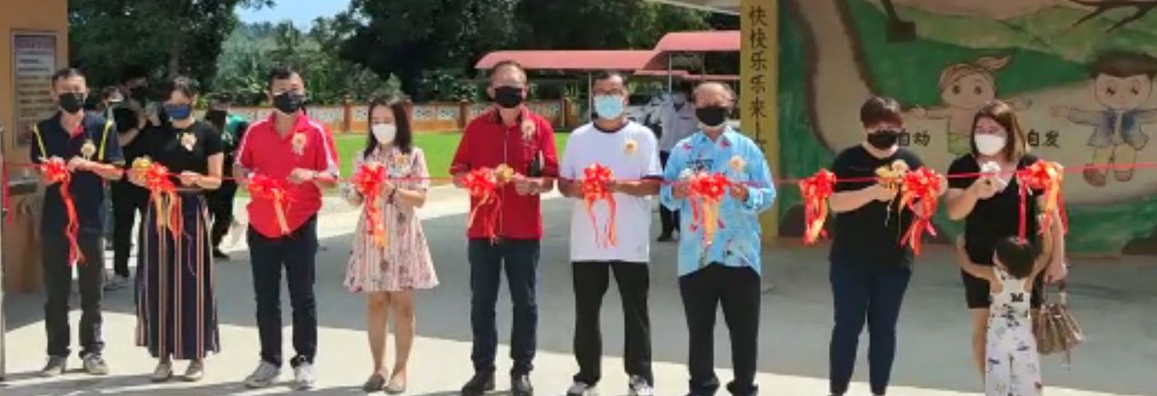 刘星达捐5千 建乐群小学智能教室