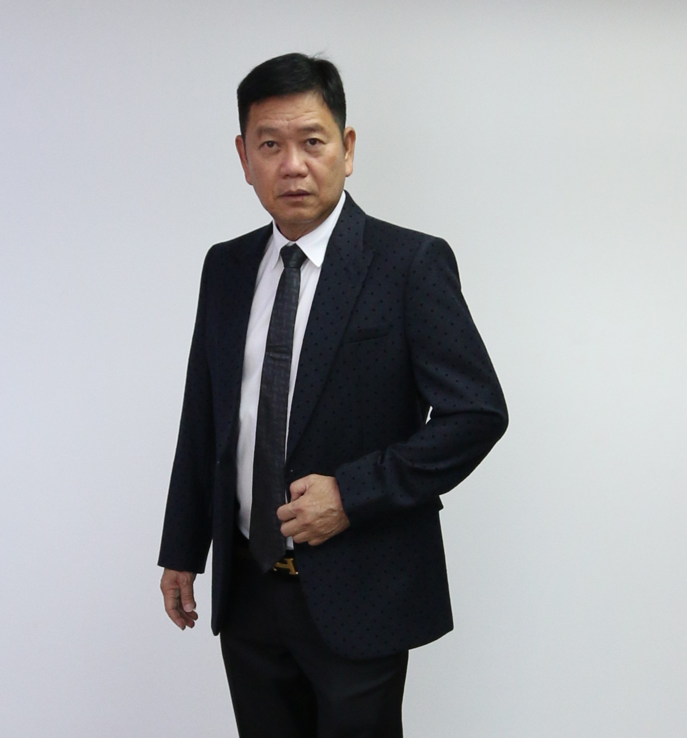 前进控股总执行长拿督潘红仔