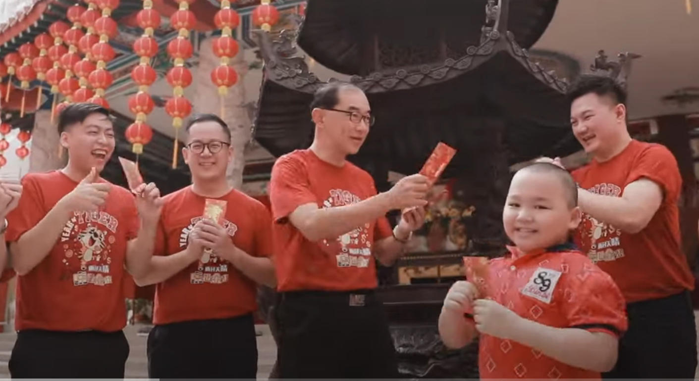 【视频】马汉顺与教师团队创新年歌拜年