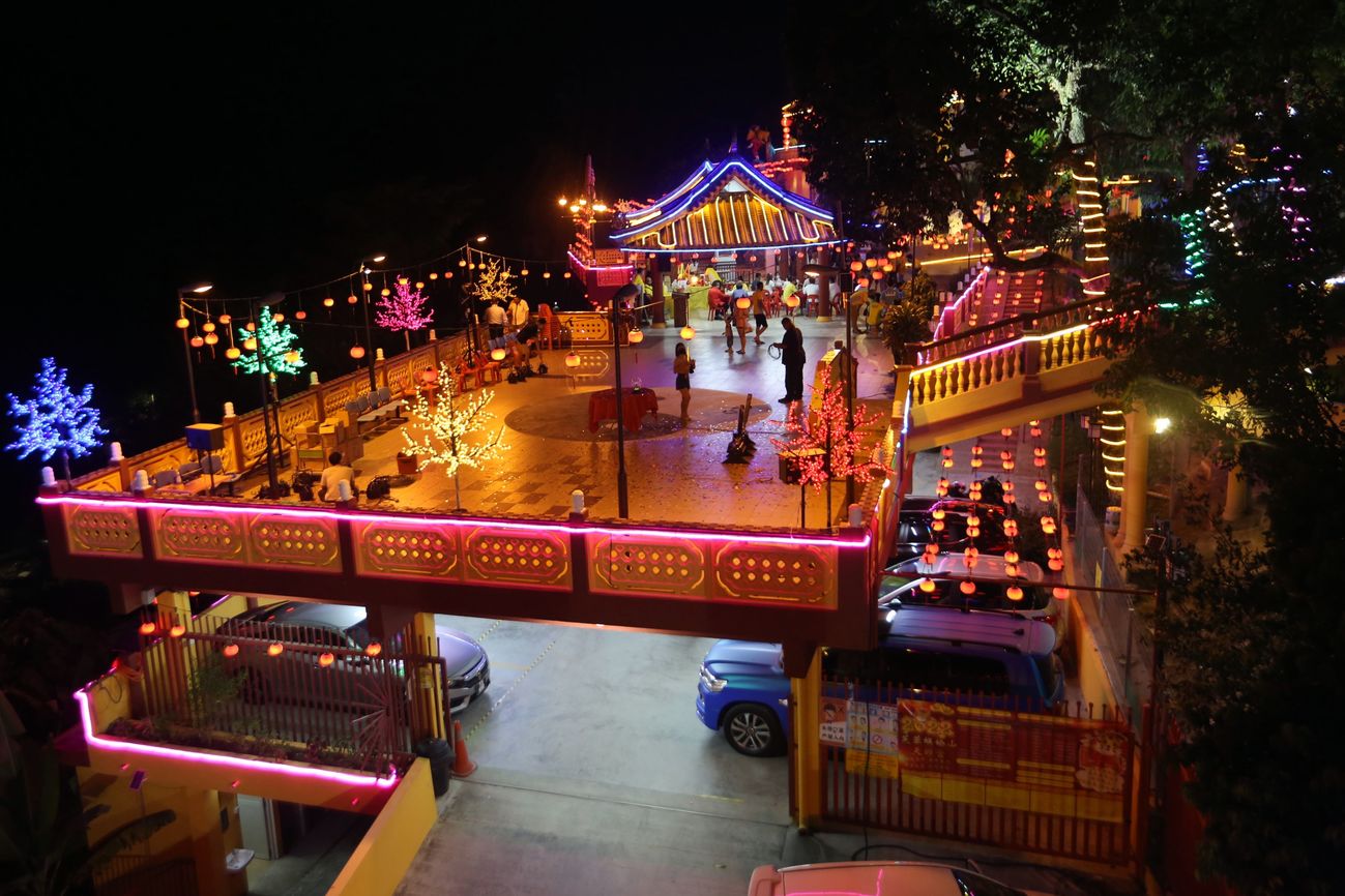 蜈蚣山天师宫 缤纷灯饰迎新年