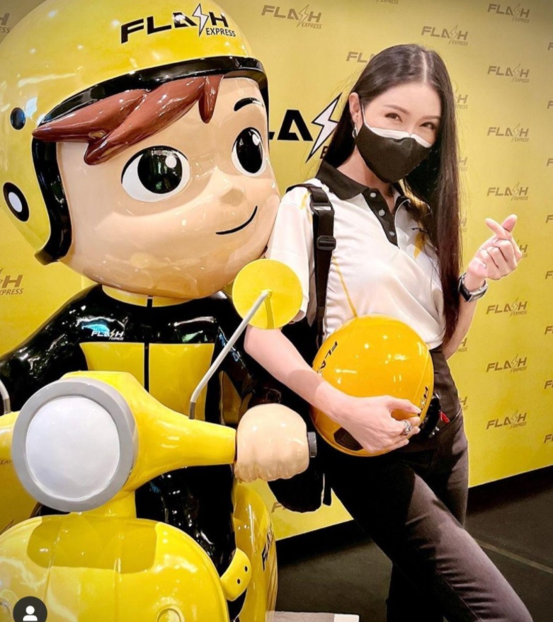 名模谢丽萍Amber Chia