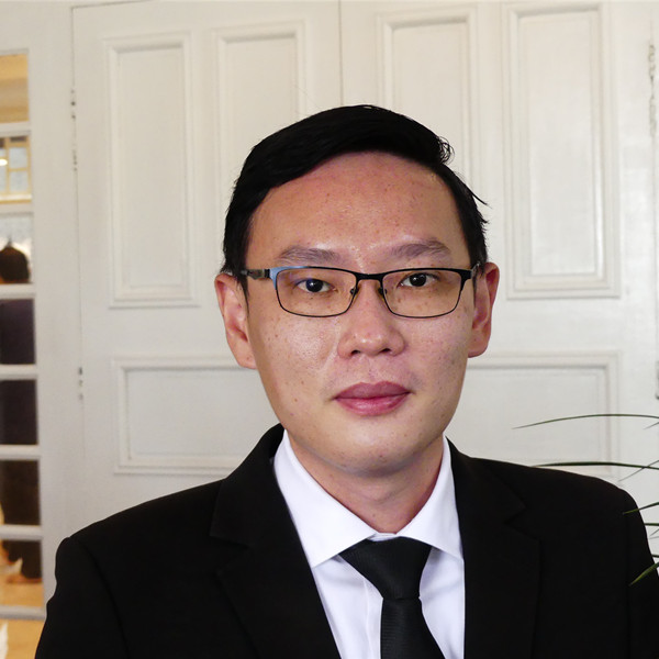 李廷汉