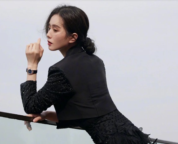 深夜Po庆生照 刘诗诗的婚戒呢？