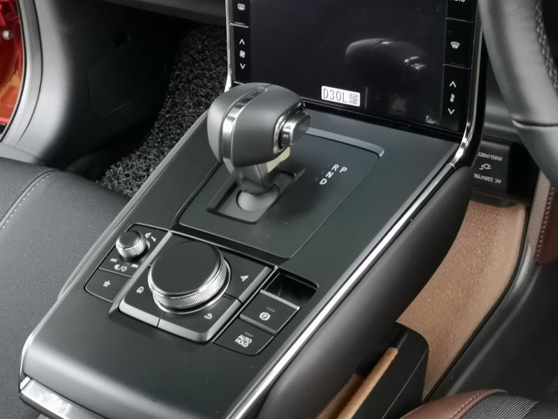 萬事達純電動車MX-30