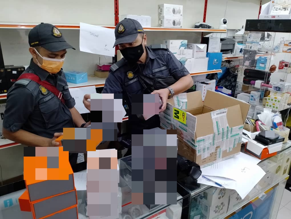 卖机顶盒触法 贸消部查封3店捕3人