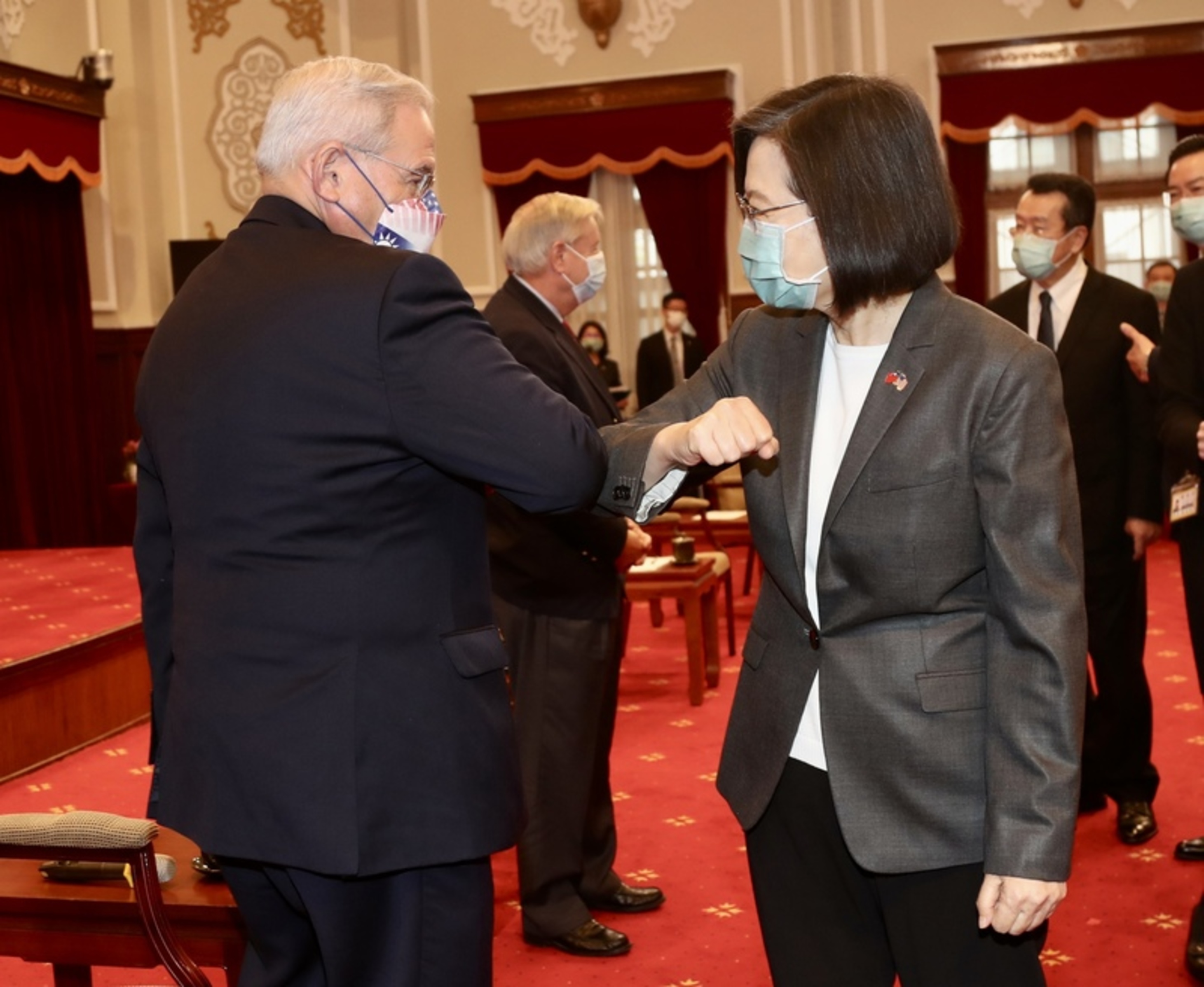 蔡英文接见美国参众议员 台湾盼印太战略区域稳定
