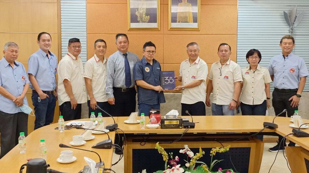 黄锋:缺乏熟练技工 摩托车行业急需人才培训