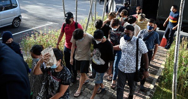 设局敛财194万 12被告各罚3000令吉