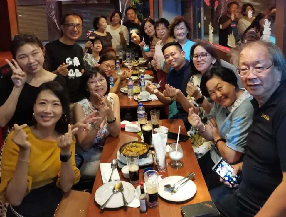 辦聯展反應佳  駱錦地慰勞協會畫友