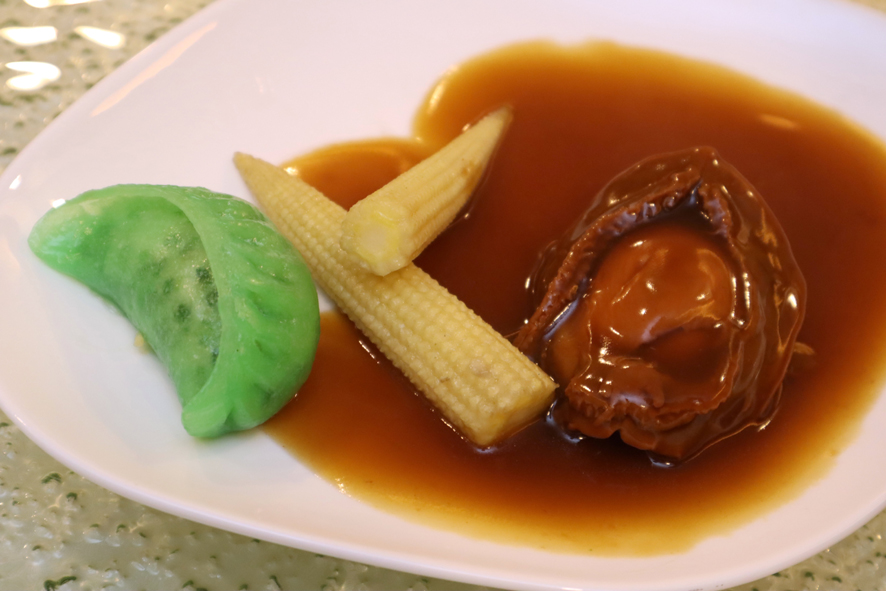 三头鲍鱼