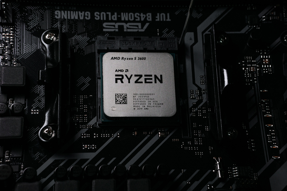 AMD追赶Intel “千年老二”的逆袭之路