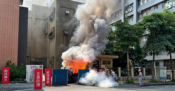 佩洛西强硬访台撕裂内部 宝岛人冷对防空演习