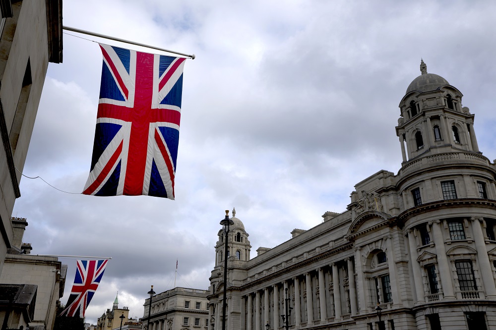 避免变卖资产 英国养老基金寻求企业紧急贷款