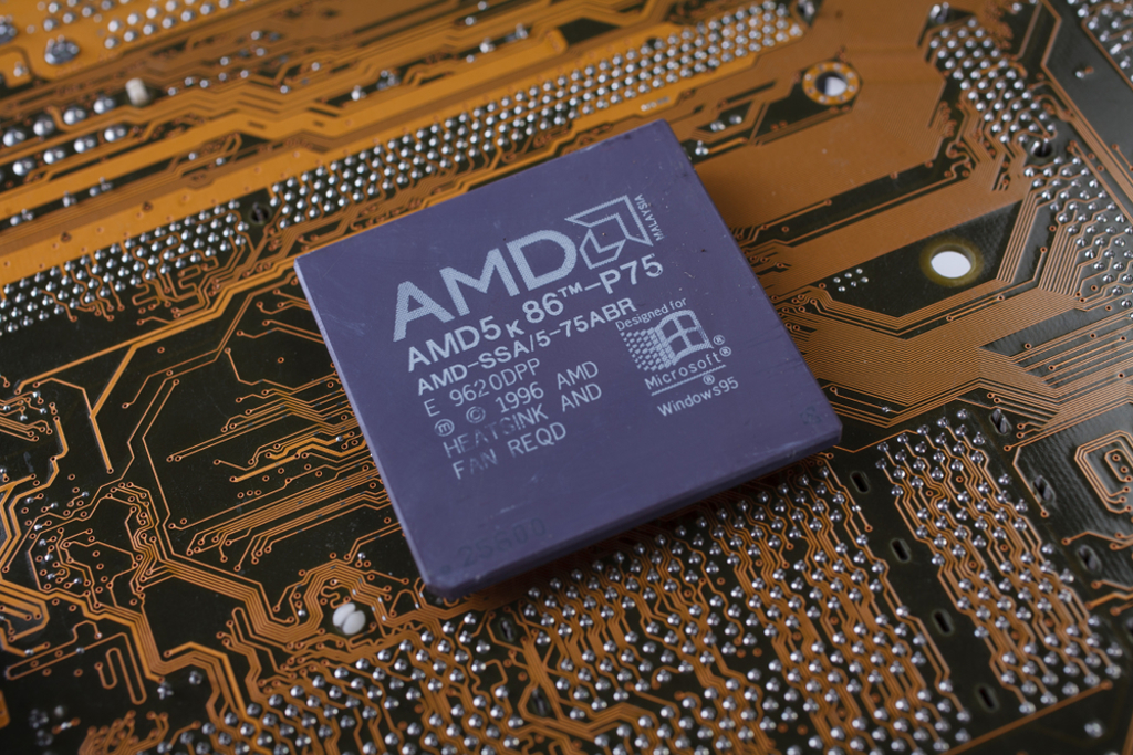 美国商务部未批准 AMD为华定制芯片遇阻