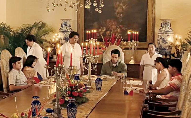 马可斯 《马拉坎南宫的女仆》剧照 (Maid in Malacanang)