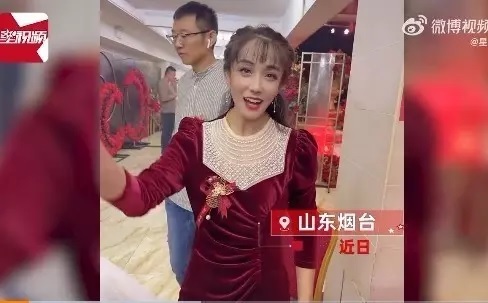 婆婆被误认是新娘 网友:颜值太逆天