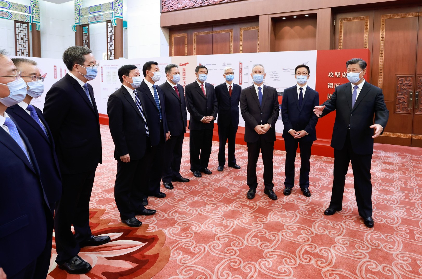 国产C919客机获合格证 习近平赞团队国家栋梁