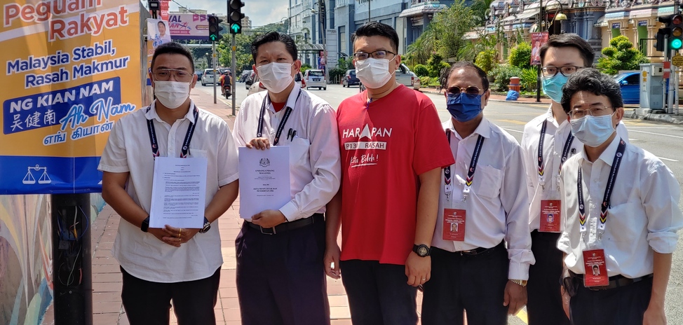 李凯业揭吴健南海报 缺印刷商名字地址