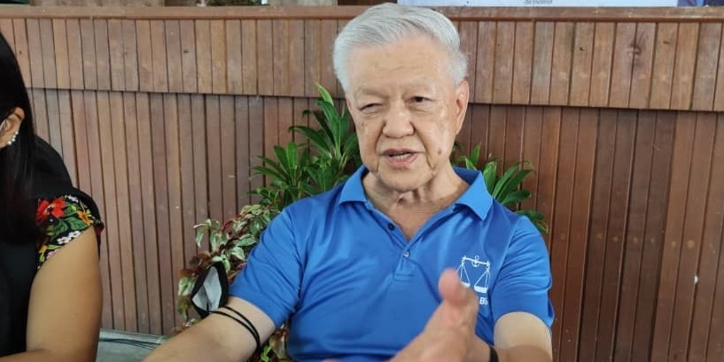 “魏家祥人在现场不作声” 蔡细历揶揄马华变“椅子公会”